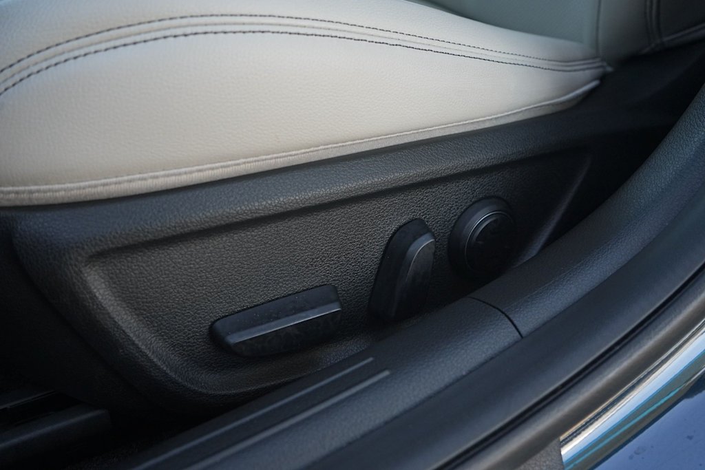 Thumbnail: 2024 Genesis G70 - 19