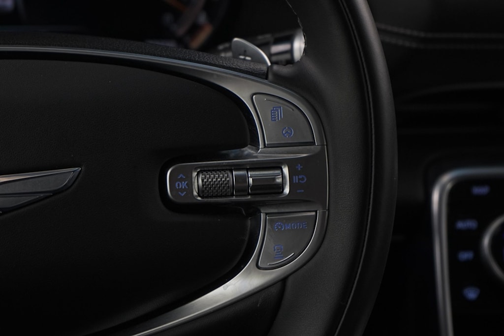 Thumbnail: 2021 Genesis GV80 - 22