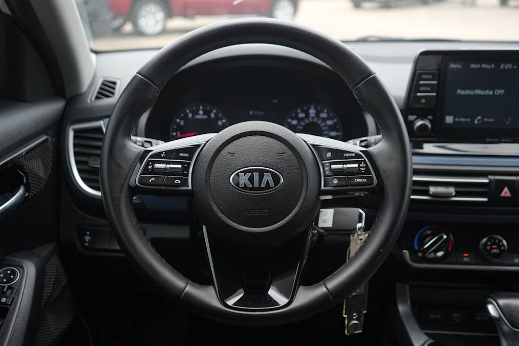 Thumbnail: 2021 Kia Seltos - 10