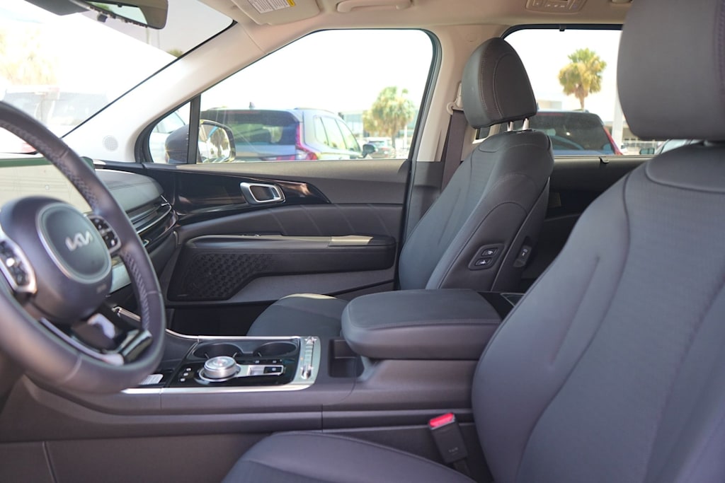 Thumbnail: 2026 Kia Carnival - 11