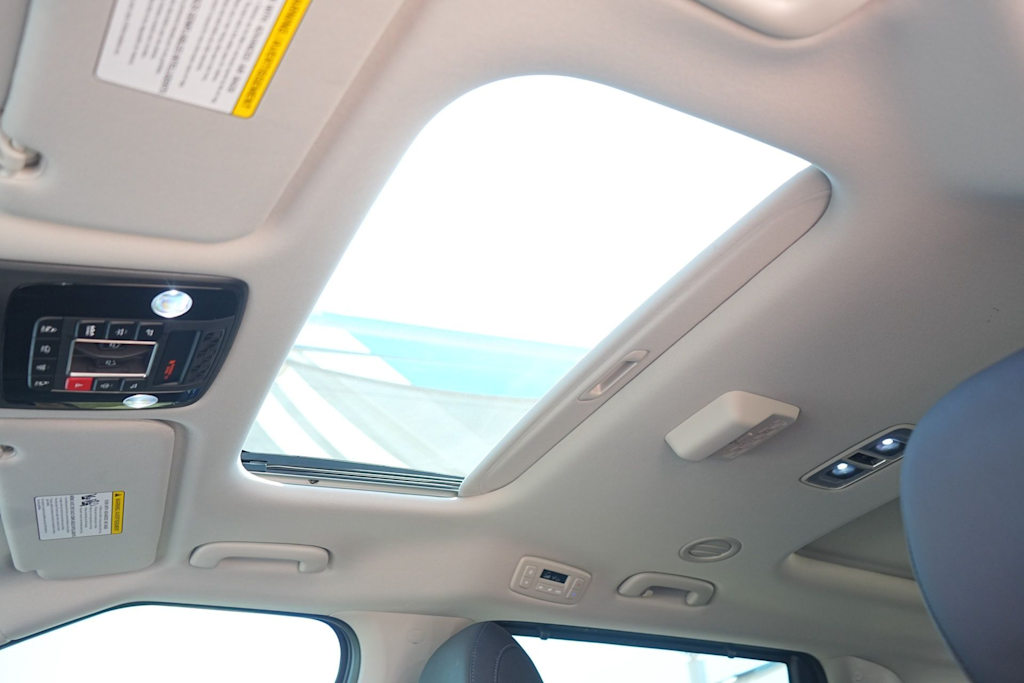 Thumbnail: 2026 Kia Carnival - 26