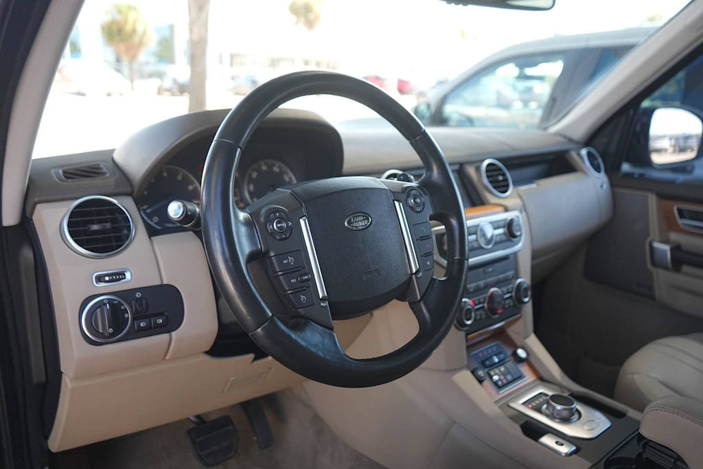 Thumbnail: 2016 Land Rover LR4 - 2
