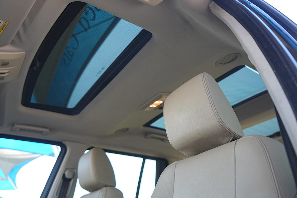 Thumbnail: 2016 Land Rover LR4 - 29