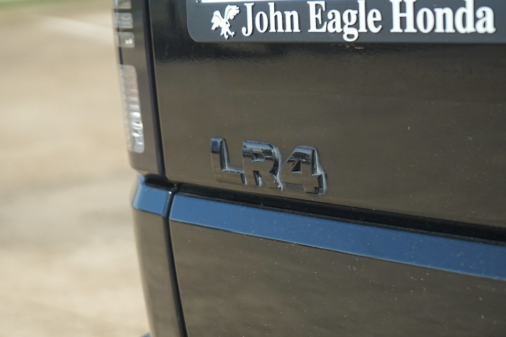 Thumbnail: 2016 Land Rover LR4 - 7