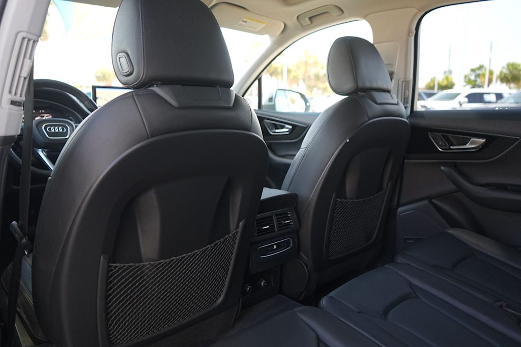 Thumbnail: 2019 Audi Q7 - 13