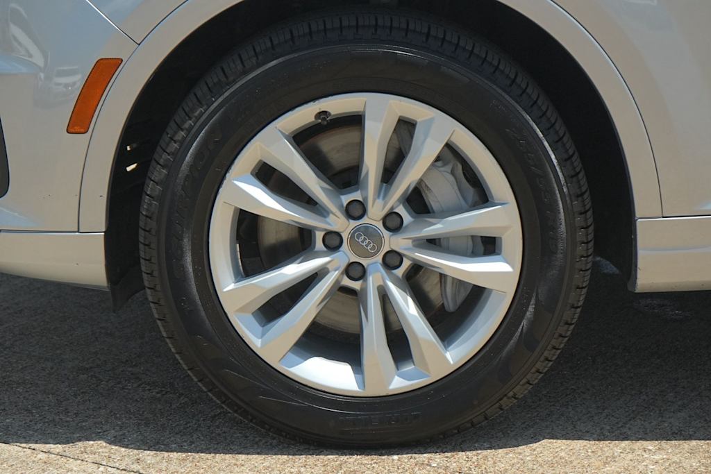 Thumbnail: 2019 Audi Q7 - 8