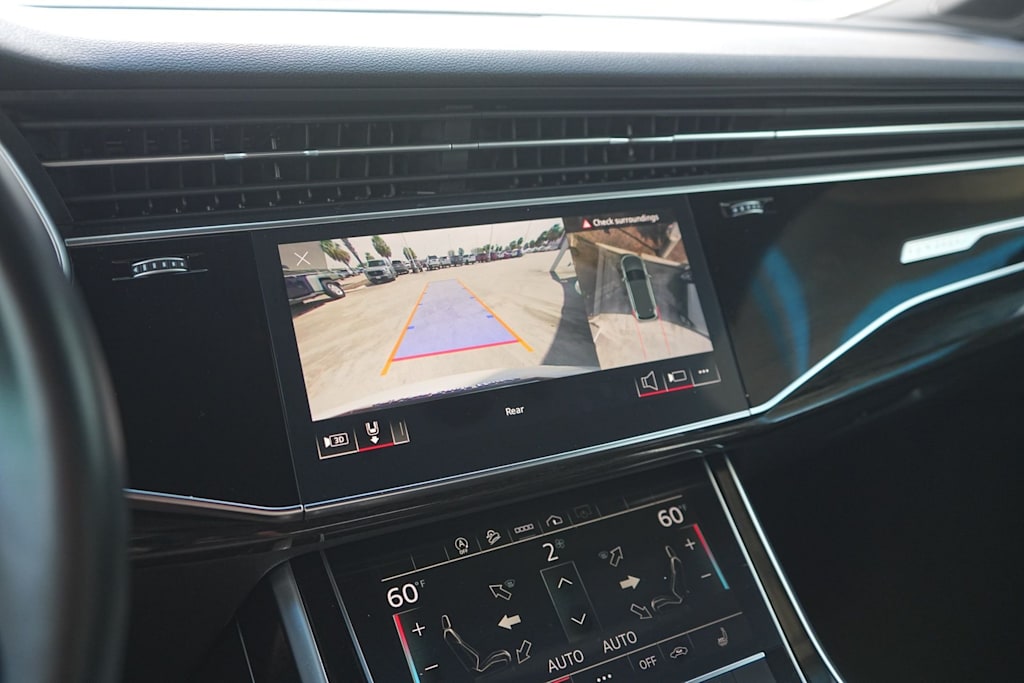 Thumbnail: 2021 Audi Q7 - 25