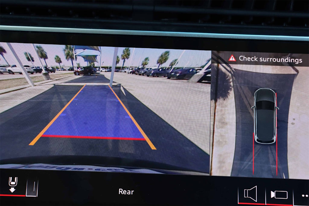 Thumbnail: 2024 Audi Q7 - 28