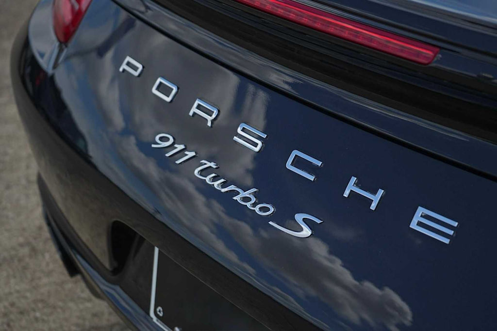 Thumbnail: 2015 Porsche 911 - 7