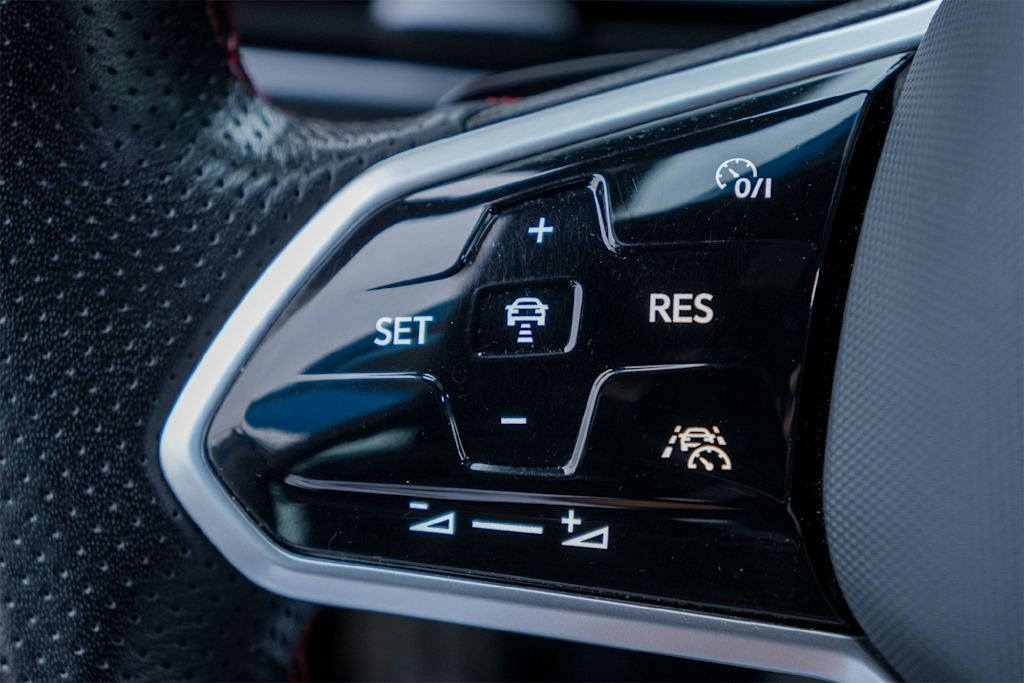 Thumbnail: 2024 Volkswagen Golf - 26