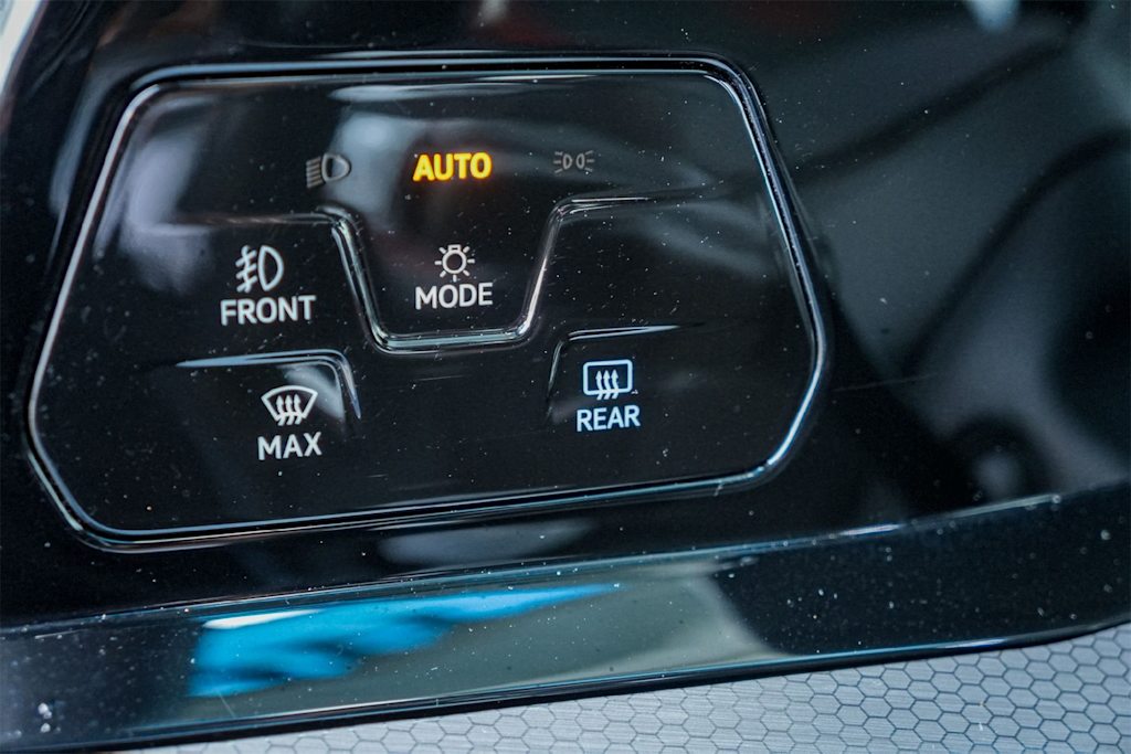 Thumbnail: 2024 Volkswagen Golf - 24