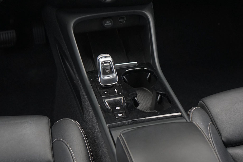 Thumbnail: 2020 Volvo XC40 - 16