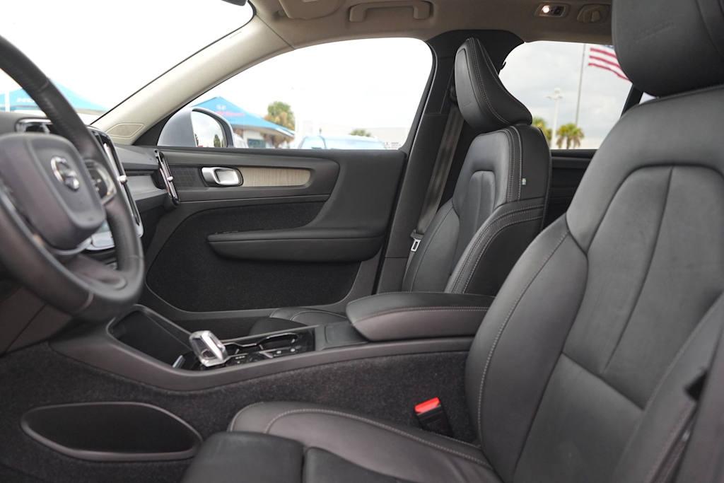 Thumbnail: 2020 Volvo XC40 - 11