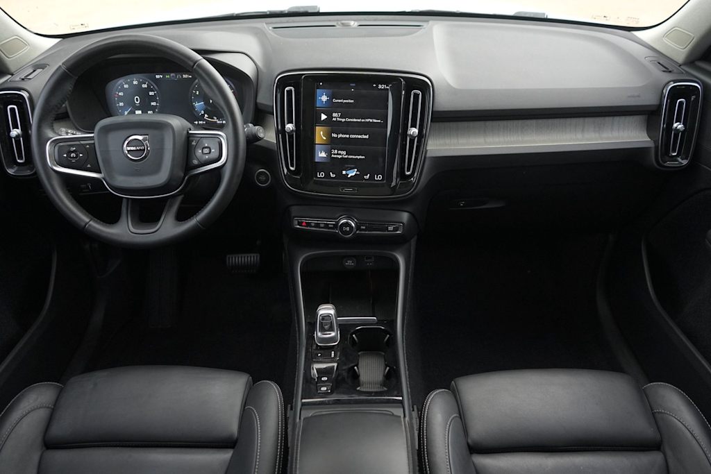 Thumbnail: 2020 Volvo XC40 - 10