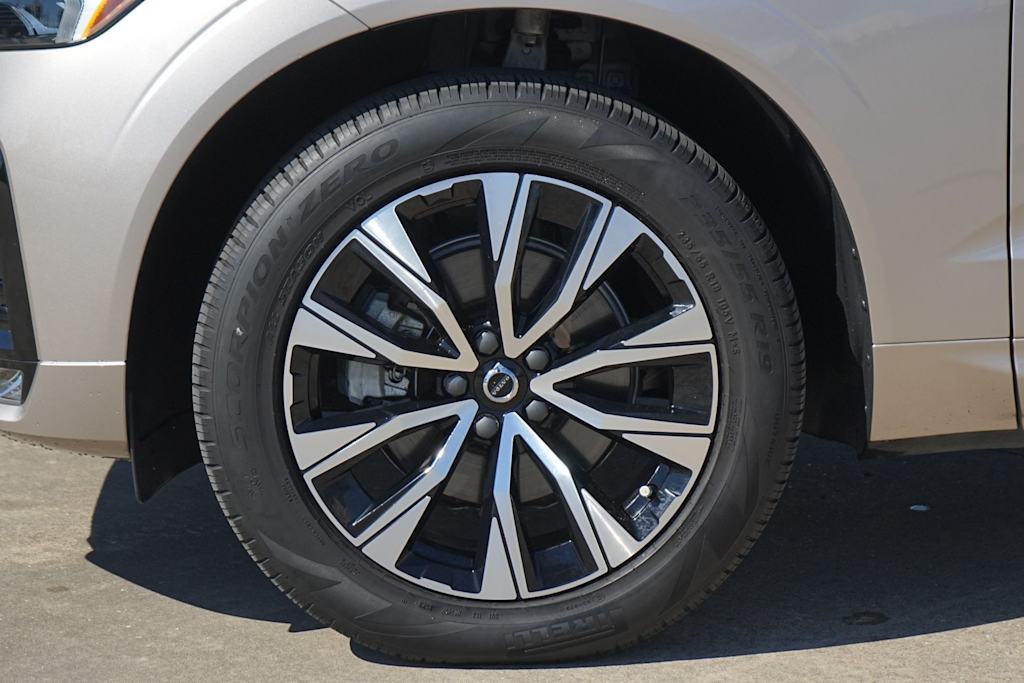 Thumbnail: 2024 Volvo XC60 - 8