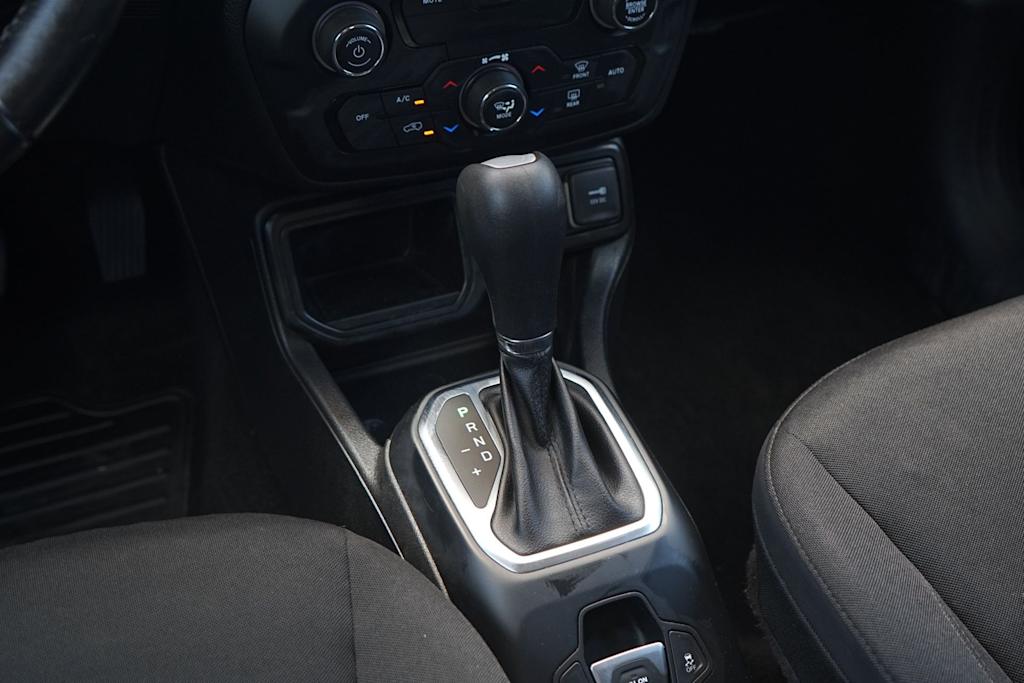 Thumbnail: 2018 Jeep Renegade - 16