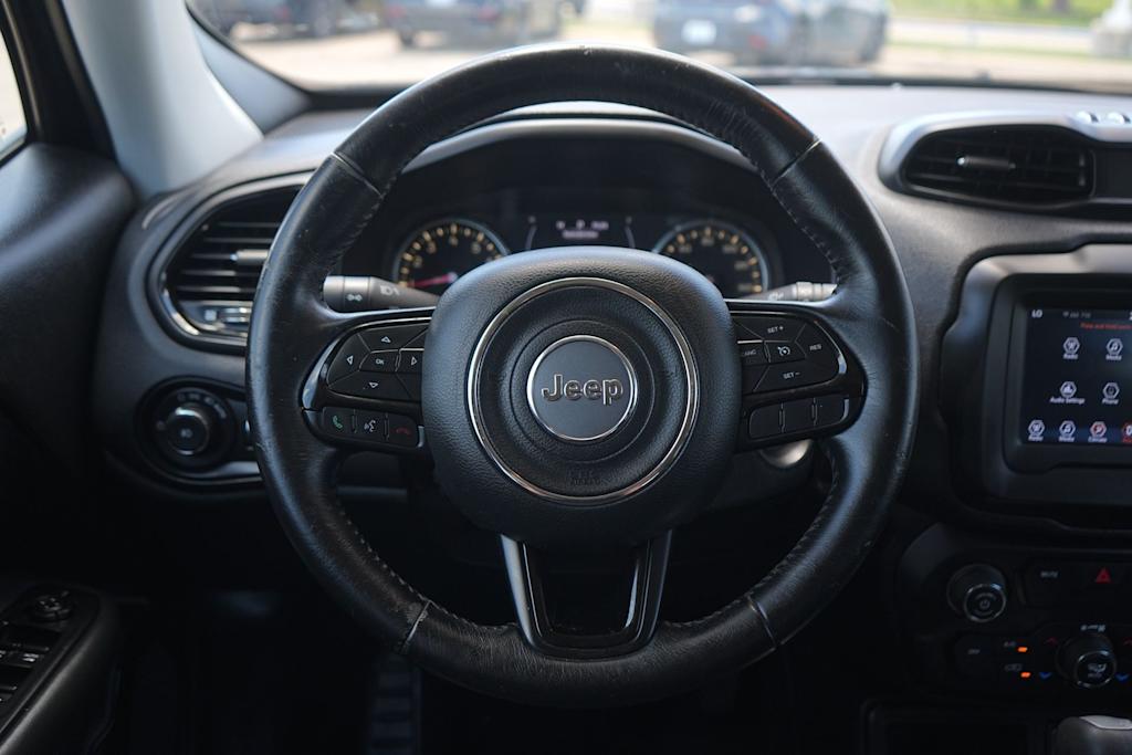 Thumbnail: 2018 Jeep Renegade - 14