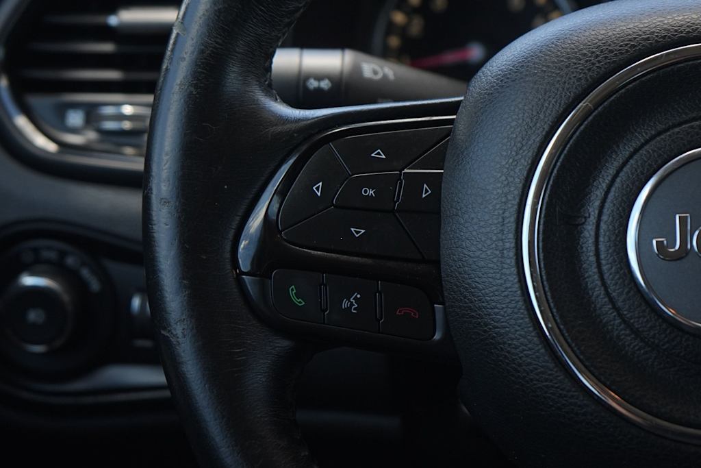 Thumbnail: 2018 Jeep Renegade - 23