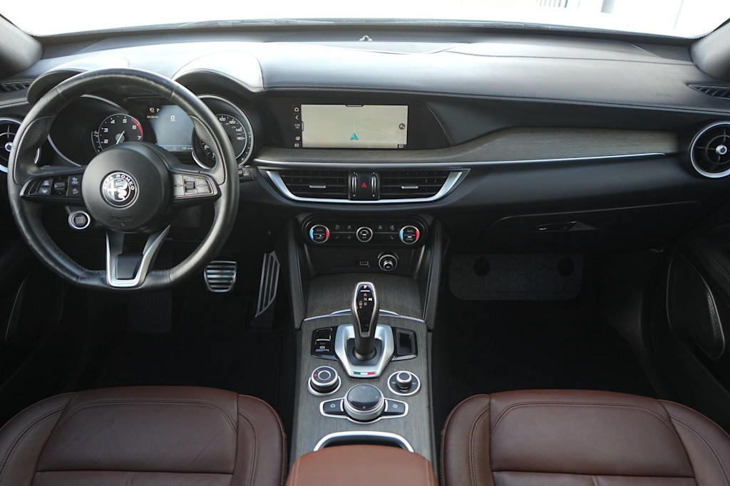 Thumbnail: 2022 Alfa Romeo Stelvio - 9