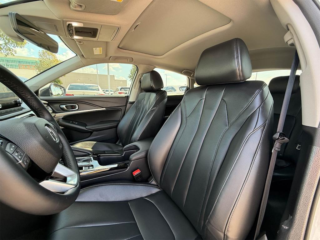 Thumbnail: 2025 Acura Integra - 8