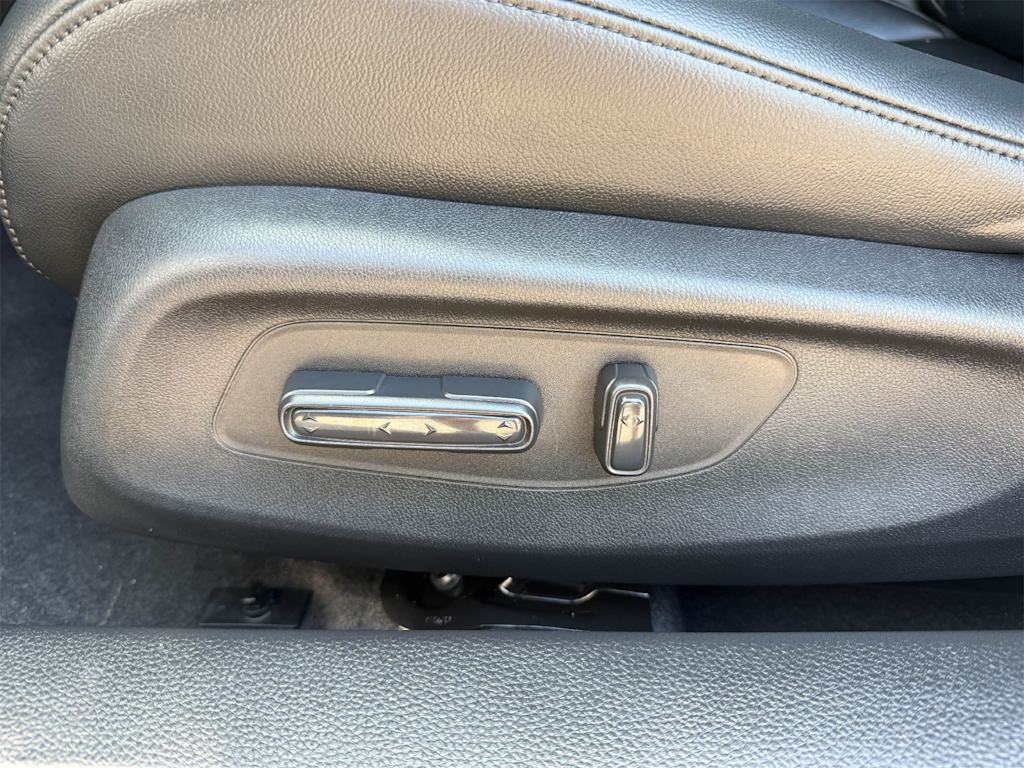 Thumbnail: 2025 Acura Integra - 23