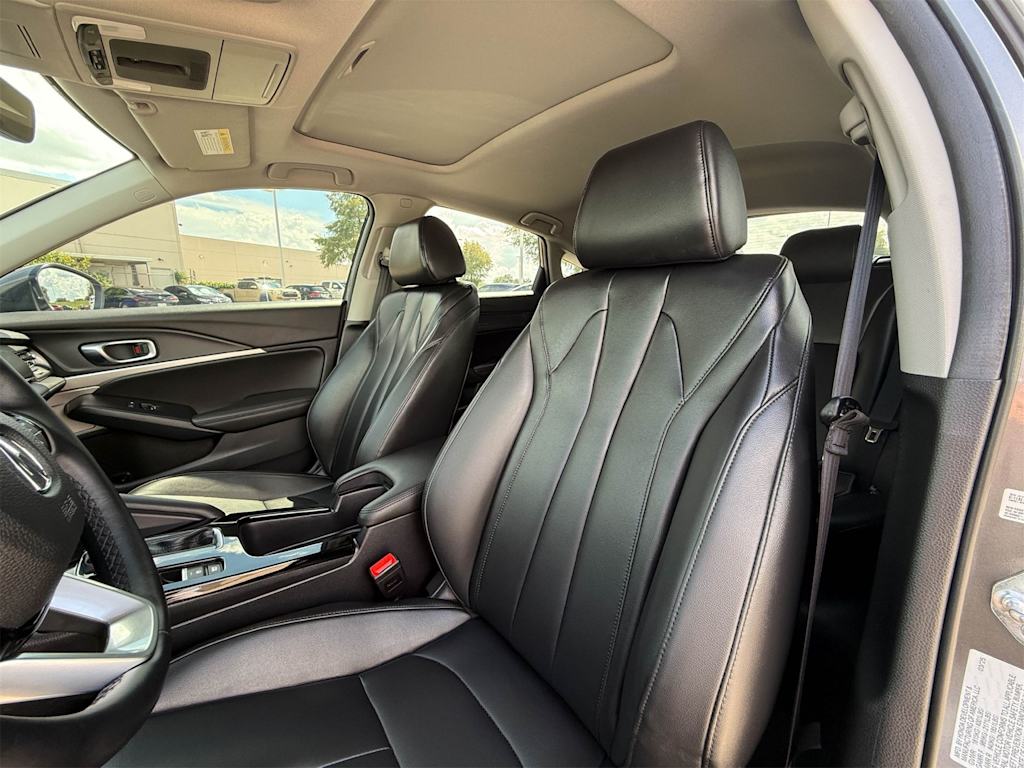 Thumbnail: 2025 Acura Integra - 10