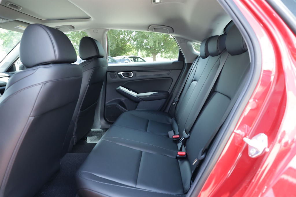 Thumbnail: 2025 Acura Integra - 21