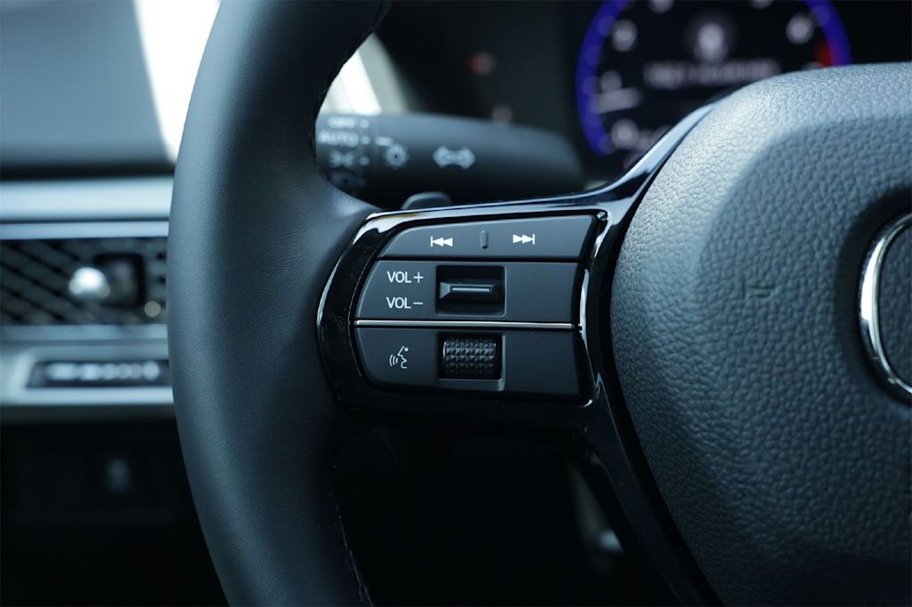 Thumbnail: 2025 Acura Integra - 22