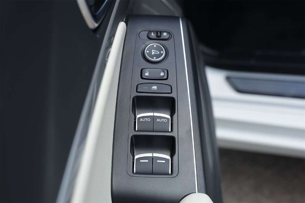 Thumbnail: 2025 Acura Integra - 29