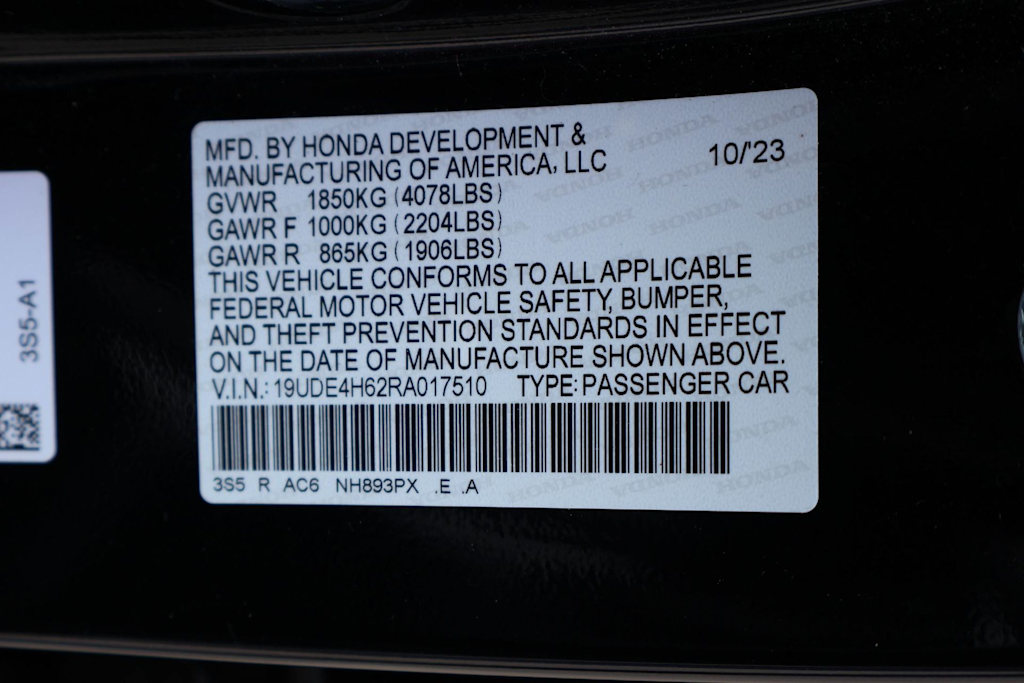 Thumbnail: 2024 Acura Integra - 19