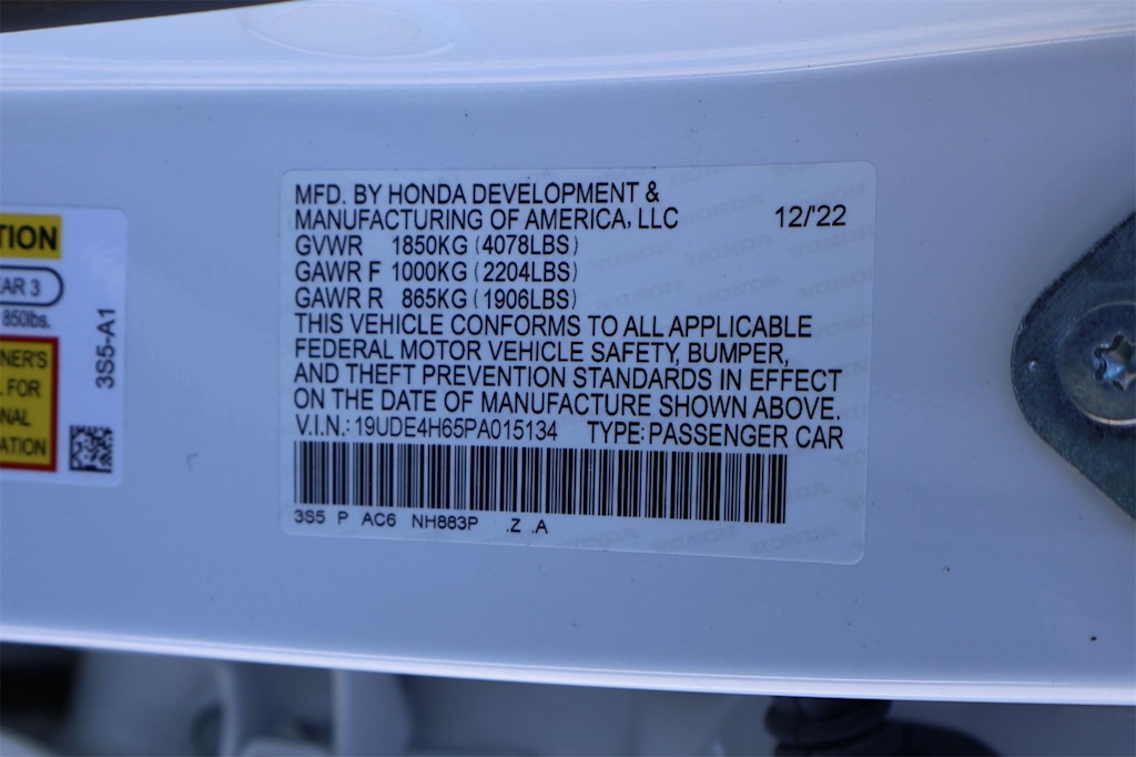 Thumbnail: 2023 Acura Integra - 18