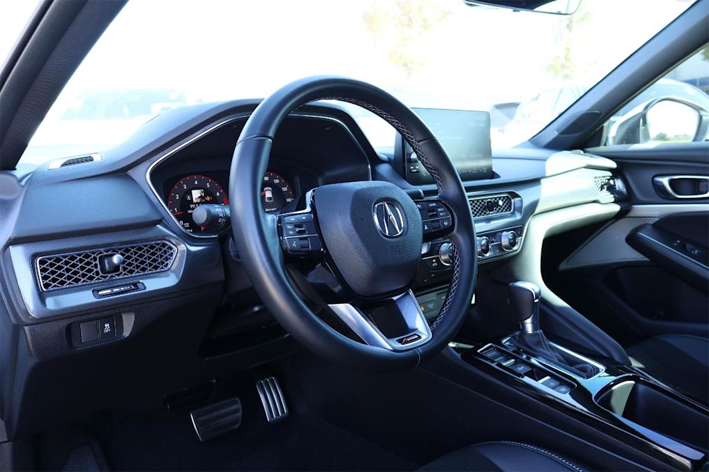 Thumbnail: 2023 Acura Integra - 2