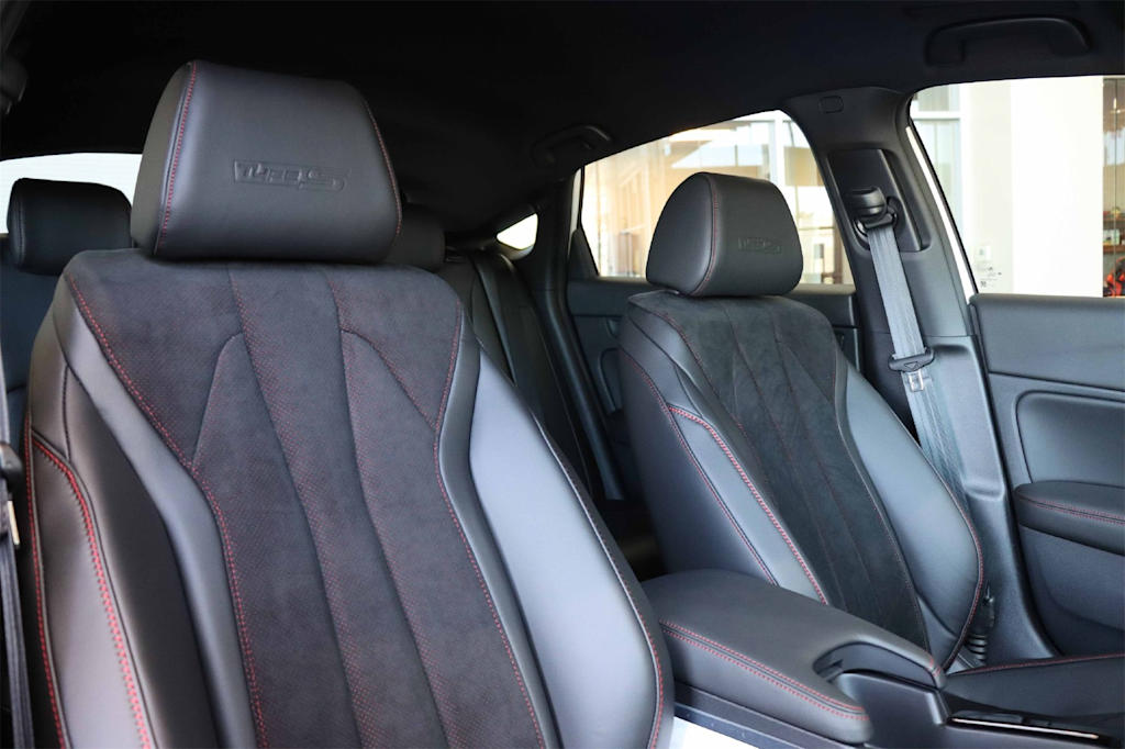 Thumbnail: 2025 Acura Integra - 11