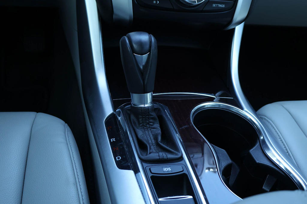 Thumbnail: 2016 Acura TLX - 16