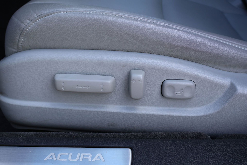 Thumbnail: 2016 Acura TLX - 23
