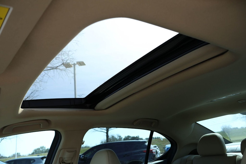 Thumbnail: 2018 Acura TLX - 29