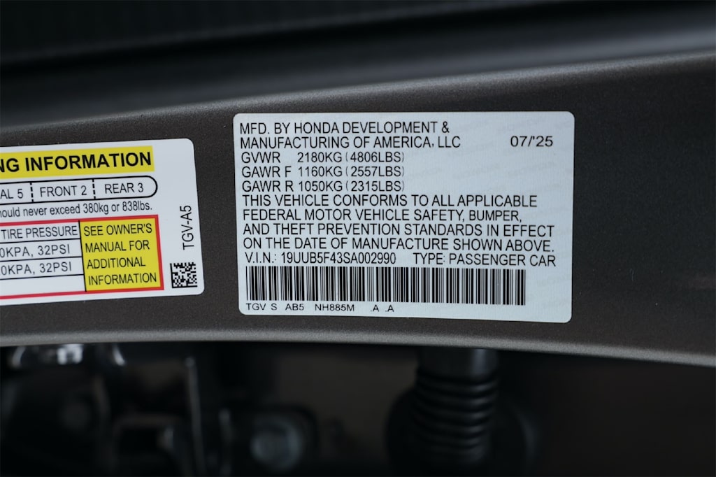 Thumbnail: 2025 Acura TLX - 18