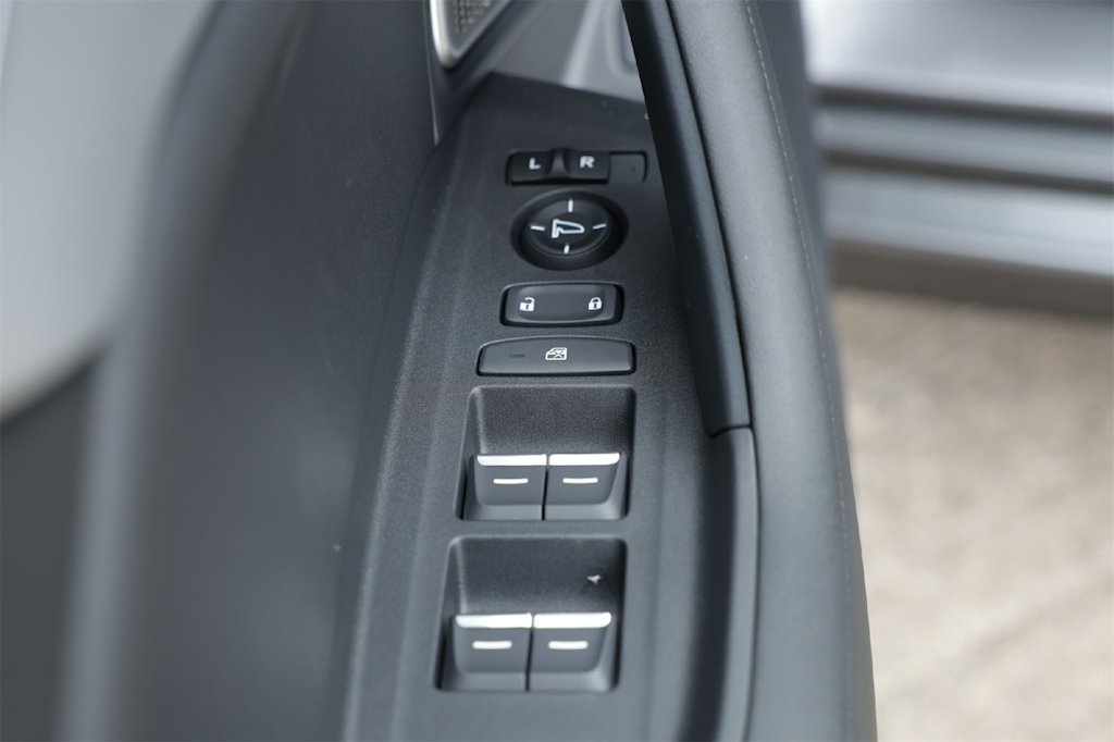 Thumbnail: 2025 Acura TLX - 29