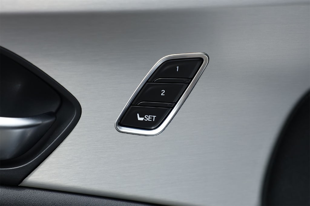 Thumbnail: 2025 Acura TLX - 28