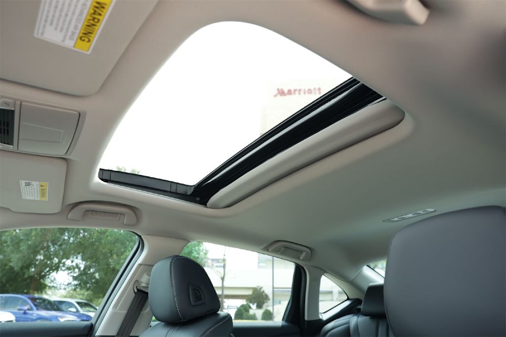 Thumbnail: 2025 Acura TLX - 26