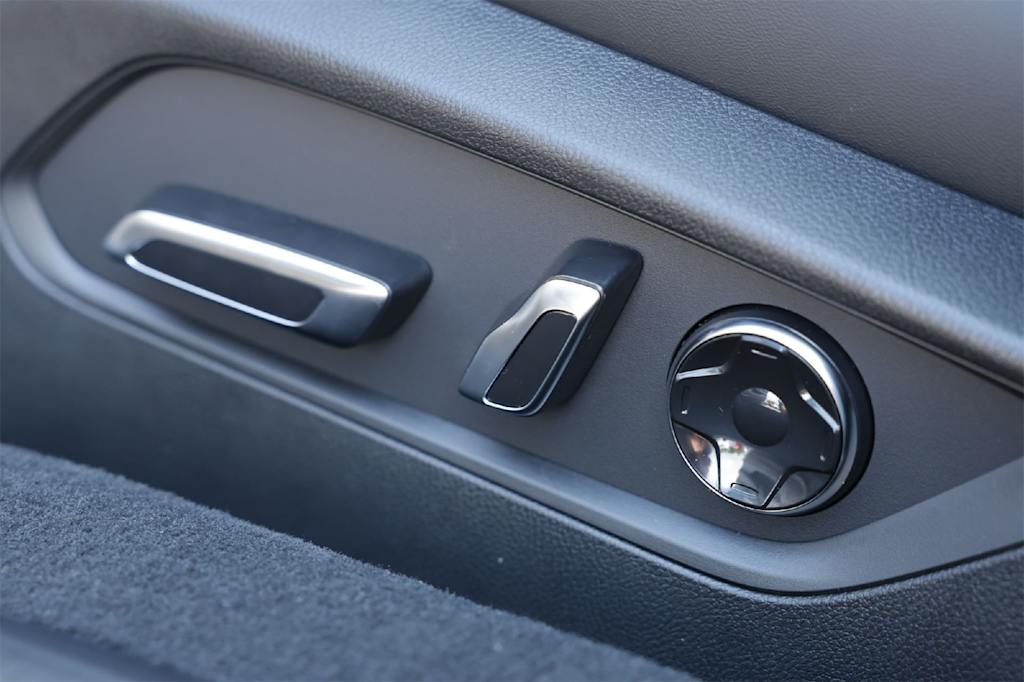 Thumbnail: 2025 Acura TLX - 27