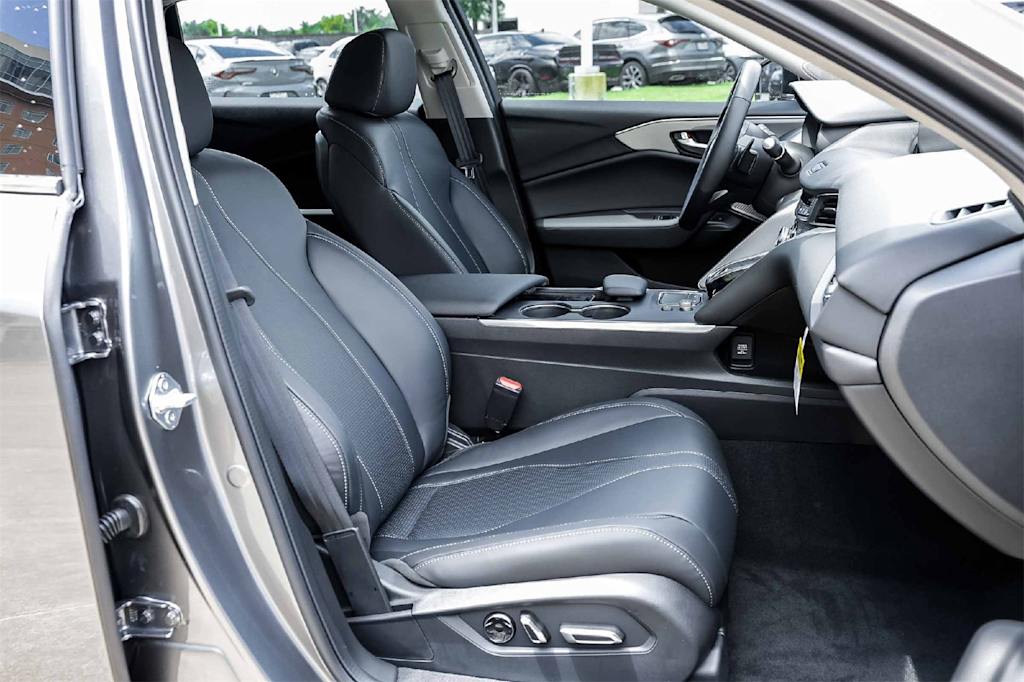 Thumbnail: 2025 Acura TLX - 12