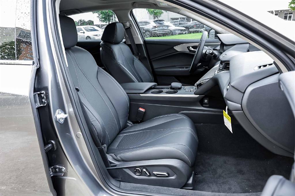 Thumbnail: 2025 Acura TLX - 12