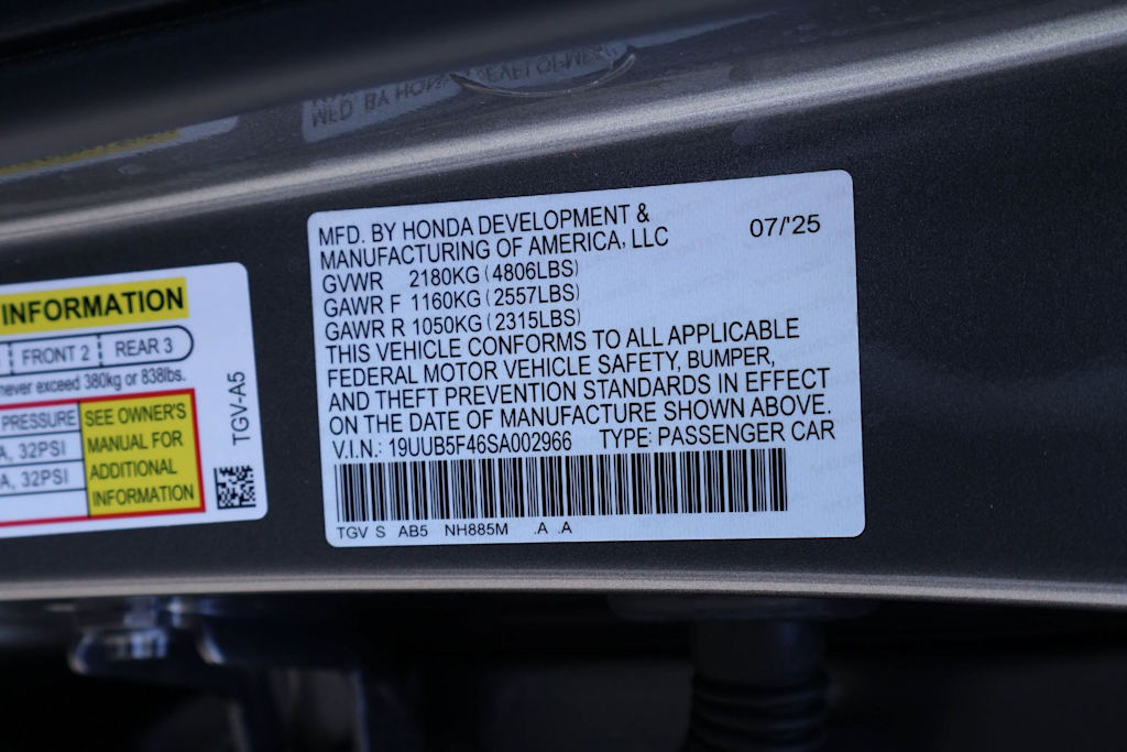 Thumbnail: 2025 Acura TLX - 18