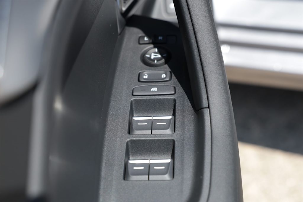 Thumbnail: 2025 Acura TLX - 29