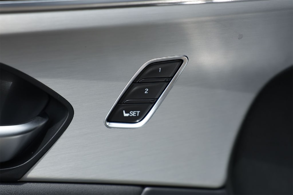 Thumbnail: 2025 Acura TLX - 28