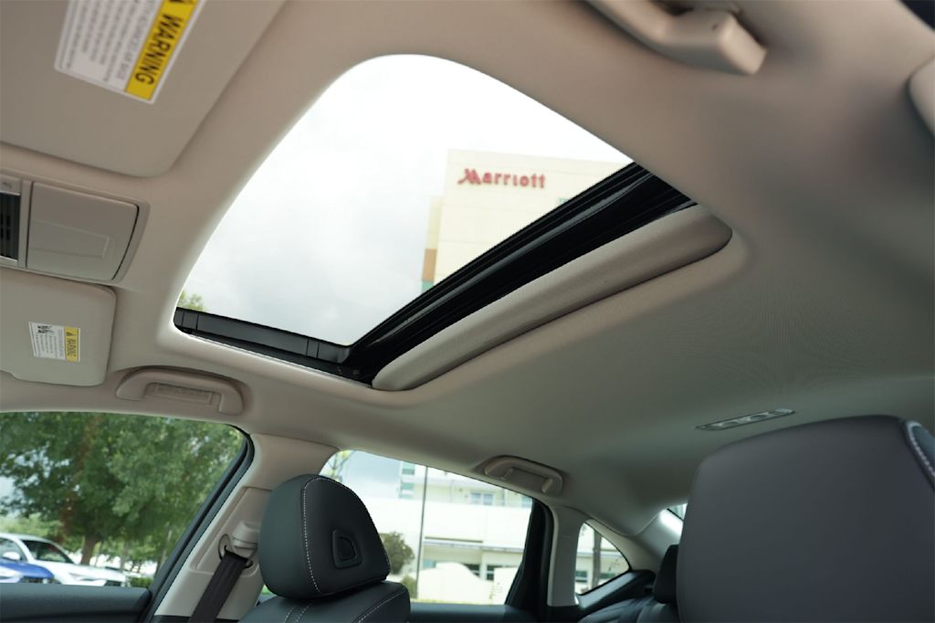 Thumbnail: 2025 Acura TLX - 27