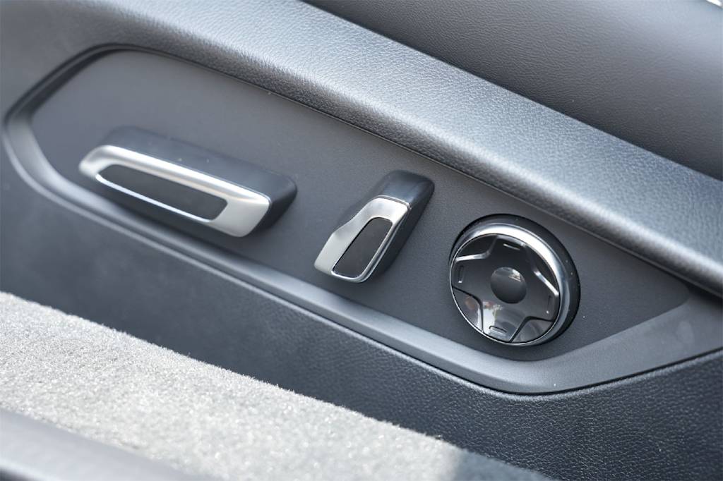 Thumbnail: 2025 Acura TLX - 7