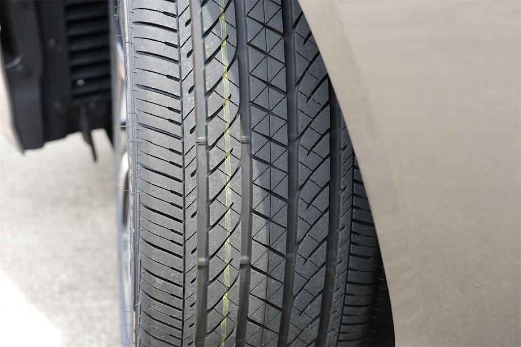 Thumbnail: 2025 Acura TLX - 30