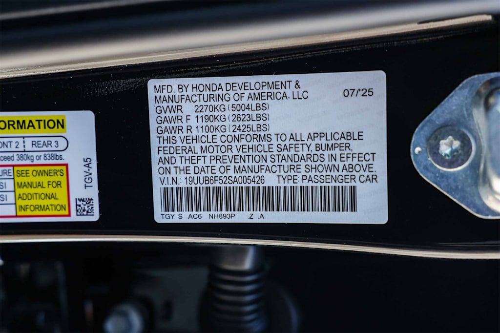 Thumbnail: 2025 Acura TLX - 18